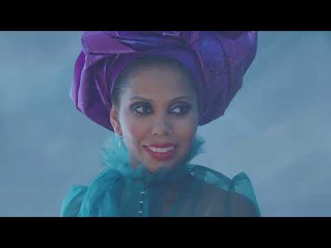 Pirelli présente le calendrier 2018 signé Tim Walker