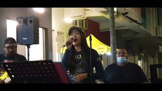 Download lagu Semakin Hari Semakin Sayang( Uji Rashid ) cover Maz Wali Buskers mp3