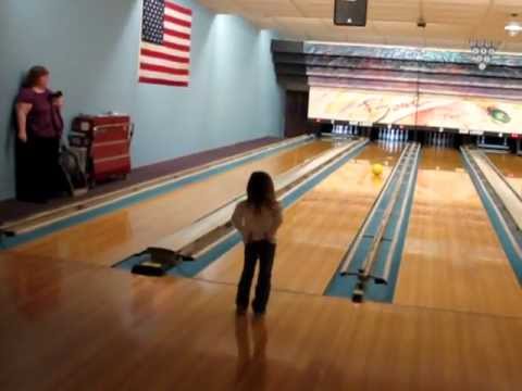 Elsa bowling (11-19-2011)