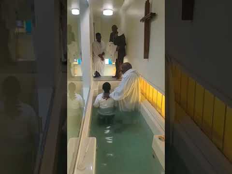 Baptism goes wrong(2)