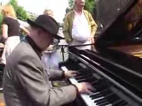 Hugo v Neck plays Canals of Amsterdam on Auguration of Pieter Goemans Bridge,A'dam,6th of June,2008