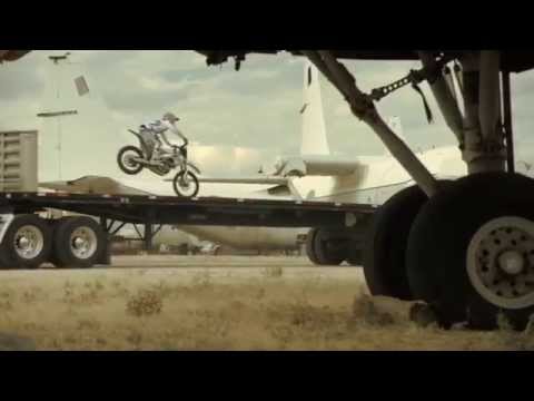 Sam Vandal - Dance Floor Friendly Unit Shifter (DiiSTORTiiON Remix)