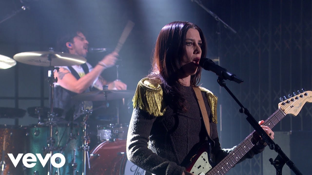 Wolf Alice - White Horses (SNL UK)