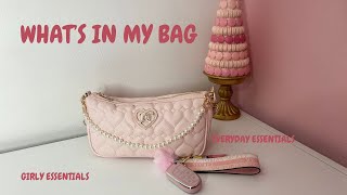 What's In My Bag | Valentine's Day Themed Bag 💕