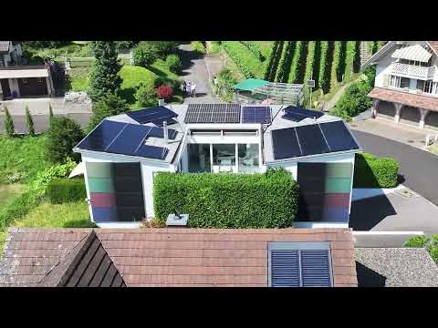 Atriumhaus mit Pool in Buus Baselland CH