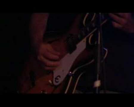 De Groep Fosko speelt  'Ze zijn er niet'