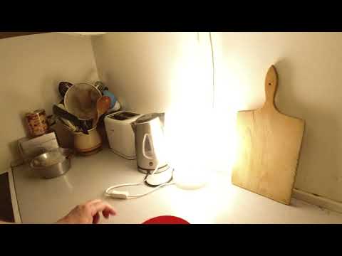 MongoTV_9386 - Del 2 - SPISER SKÅL CHIPS MANDAG AFTEN