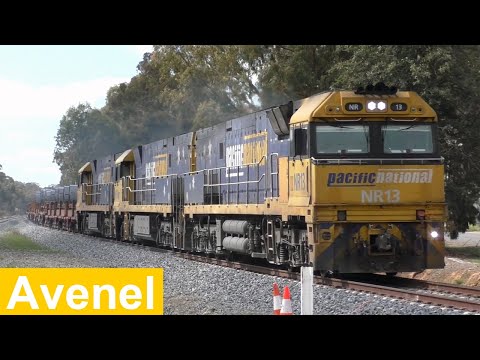 Some Freight Trains at Avenel - 7MW2 & 7SM2