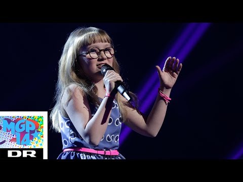 Emma Pi - Du ser den anden vej (HD) | MGP 2014 | Ultra