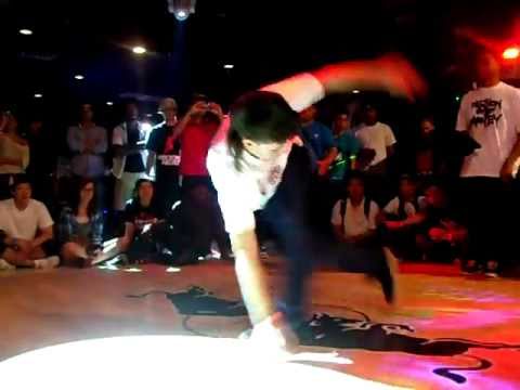 Gauntlet top 32 Blue eyes (5 Crew Dynasty) vs Frankie (Supreme Beings).AVI