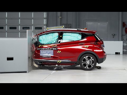 2017 Chevrolet Bolt Gets Top Safety Pick from the IIHS Despite One Poor