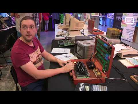 Apple 1 Replica - Retro Computer Festival 2017  - Part 1