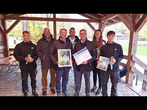 SKF renovates playground carousel and donates 10,000 euros to the wildlife park