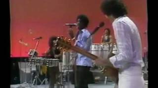 Carlos Santana performs Dance Sister Dance Live in Chicago on February 22, 1977--RARE FOOTAGE