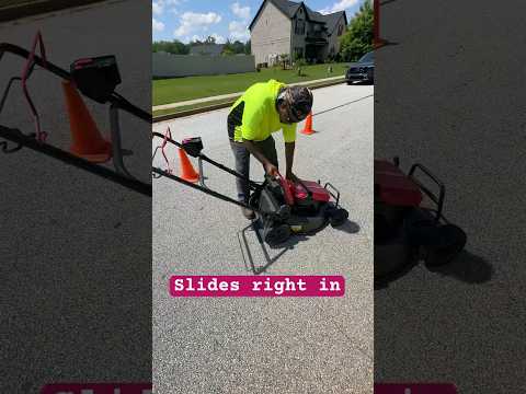 Kress 21 inch Commercial quick load battery in seconds !! #kresscommercial