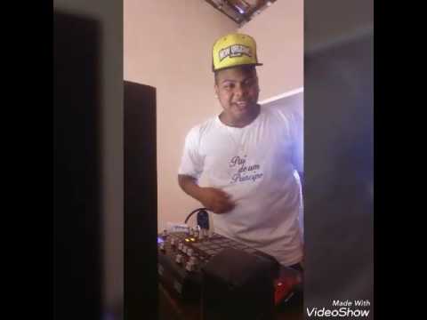 DJ RAIO - MONTAGEM AO VIVO