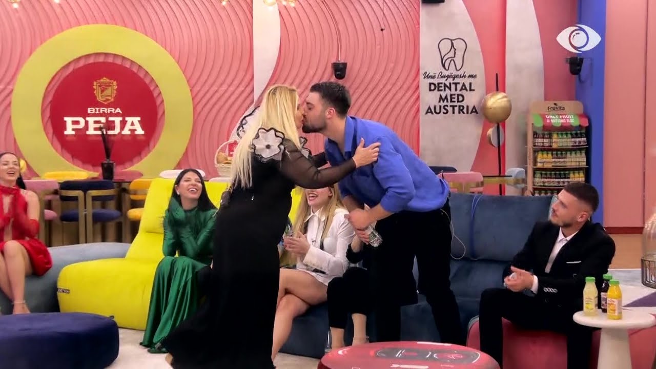 Meri mban premtimin e dhënë, puth në buzë Meritonin pasi i shpëton eleminimit