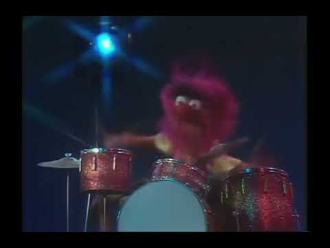 The Muppet Show - 104: Ruth Buzzi - “Sunny” (1976)