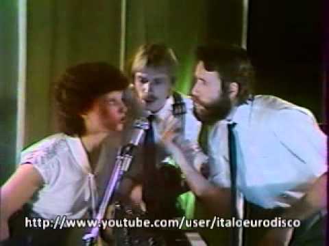 Russell & Vitamiin - Hookus pookus