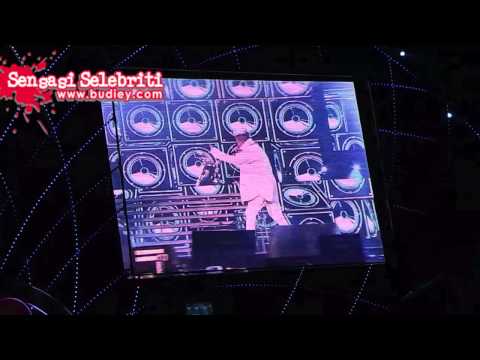 G-Dragon Perform Golden Disk Awards 2013 - One of A Kind