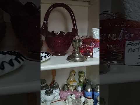 OMG!  I found a Fenton Glass Rariety!  Shop with me!