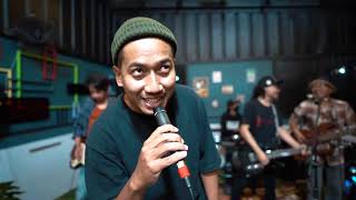 Download lagu NGOPI BARENG - COFFEE REGGAE STONE  (LIVE AT BOEMI FALS) mp3