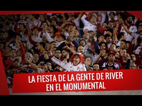 "River vs. San Lorenzo - La fiesta de la gente de River en el Monumental - Superliga 2017/18" Barra: Los Borrachos del Tablón • Club: River Plate