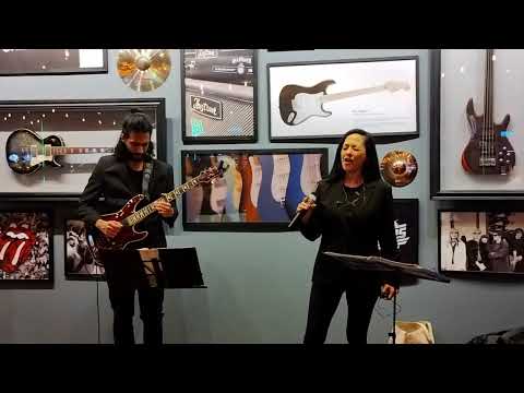 Claudia Carenzio CLAROSCURO Trío