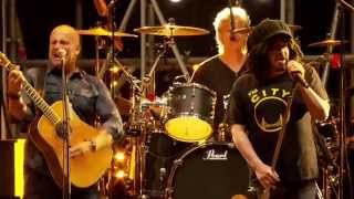 BLØF &amp; Counting Crows - There Is A Light That Never Goes Out (Live op Concert at SEA 2015)