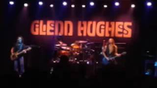 Glenn Hughes can&#39;t stop the flood