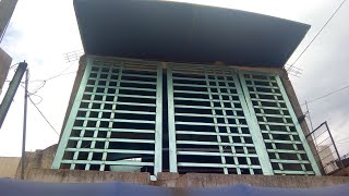 Tejuelo y pivote para puertas