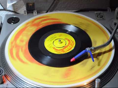 The Versatiles - Spread Your Bed