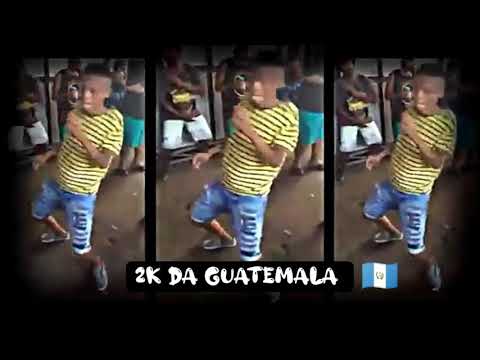 mc urubuzinho- no baile da vintém tu toma coro com coça ( dj Juninho da vintém )