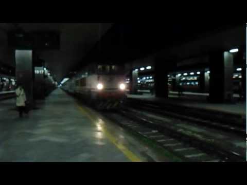 E656.082 in partenza con l' IC 511 "Capodimonte" Torino Porta Nuova - Salerno
