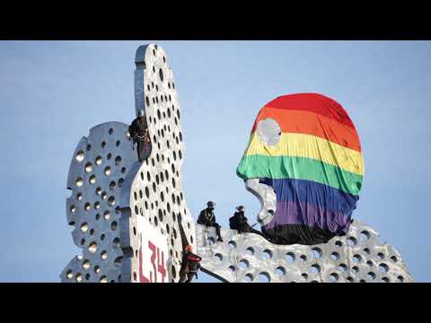 Queeres Outing für die "Molecule Men" in Berlin