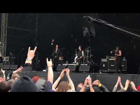 Skid Row 18 And Life live at Download 2019.