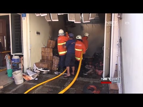 NET. JATIM - SEBUAH RUMAH MEWAH LUDES TERBAKAR