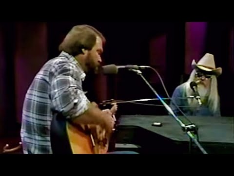 Glen Campbell & Leon Russell - You’ve Lost That Lovin’ Feelin’ (1983)