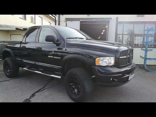 591679 Dodge Ram 2500 Heavy Duty 4x4 5.9L Cummins diesel 305 hp (14500 miles) -2004