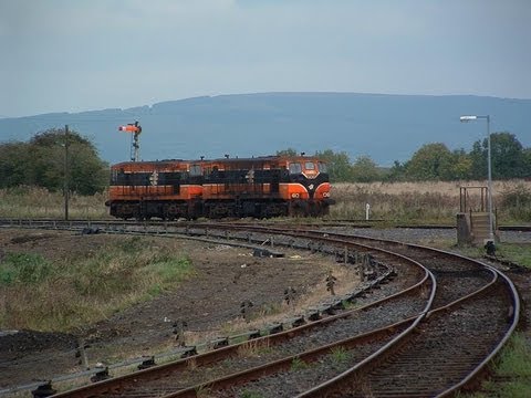 166 & 142 light engine at Limerick Jcn 071005
