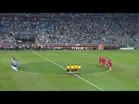 Minuto de silêncio em homenagem as vitimas da tragédia de Santa Maria - Grêmio X LDU