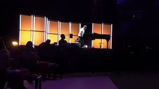 KLPSO Pablo López y un piano