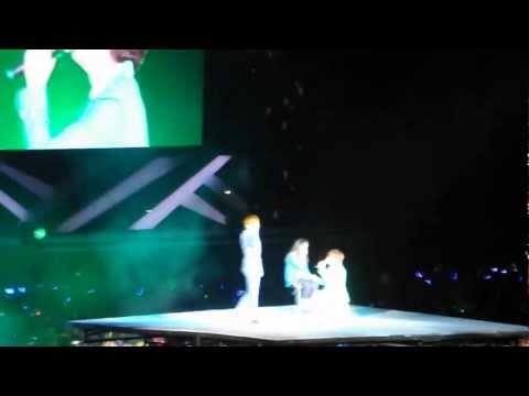 [HD] SMTOWN Jakarta Changmin & Kyuhyun - Just The Way You Are 220912