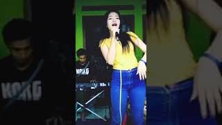 Download lagu Goyang pantat segar😁 mp3 Download lagu Goyang pantat segar😁 mp3