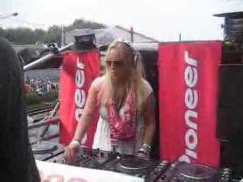 Simone Anes @ Loveparade 2007