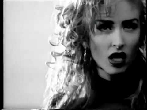 download lagu mp3 mp4 Calo Net, download lagu Calo Net gratis, unduh video klip Calo Net