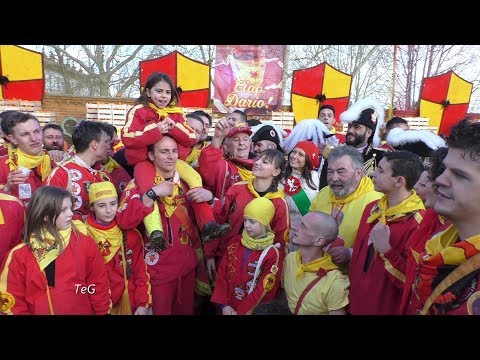 Mugnaia e Diavoli aranceri - foto di gruppo - Carnevale Ivrea 2018