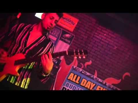 Martini Bros. LIVE at Johnny Rottens.(1/2)