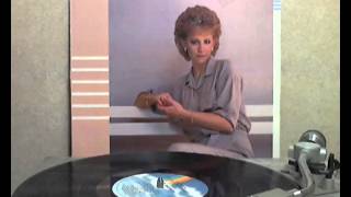 Reba McEntire - What Am I Gonna Do About You [original Lp version]