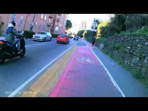 Su una ciclabile di Savona.1 via Pirandello  via Stalingrado